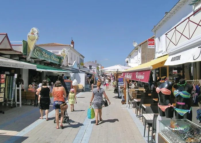 度假居 Awesome In La Faute Sur Sainte-Radégonde-des-Noyers